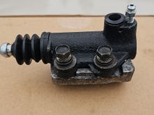 98 Accord Slave cylinder - orientation when mounted