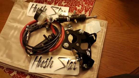 Got my hush performance hydro clutch kit in! Also got my b series hasport mounts. I will add more pics as i go