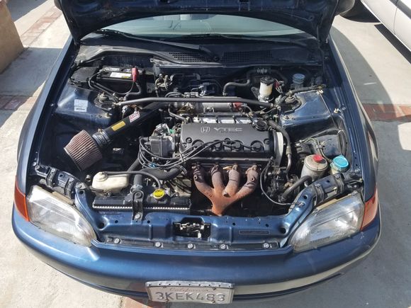 Spent an hour with some soapy water, rags and wd40 cleaning parts of the bay to install the washers. Still need to clean more but looking better.