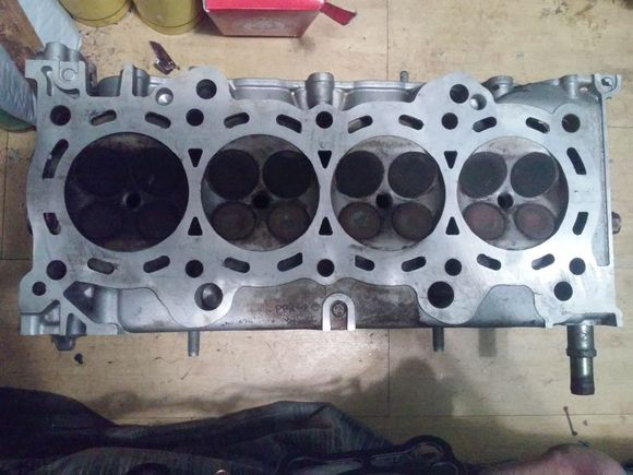 B20/PPA-2 CRV DOHC nonvtec head viewing combustion chambers