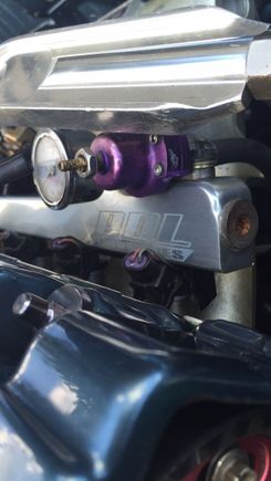 Stock injecters I beleive what does the screw do and how do I adjust the pressure