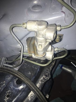 Not sure why the mount looks rusty in the pic. Looked "ok" when I installed it, I wire brushed it before installing