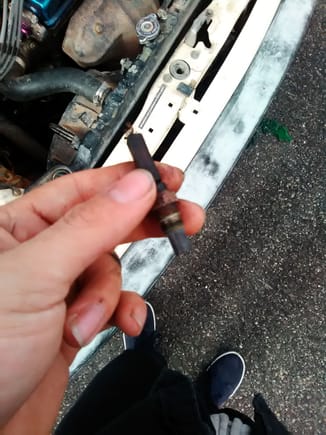 Wire just snapped off and no one could find five minutes to go to autozone, get a crimp connector and fix it. Smh.