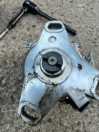 Can side of distributor