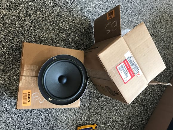 Brand New oem speakers baby. Mmmm shit sound quality here we come.