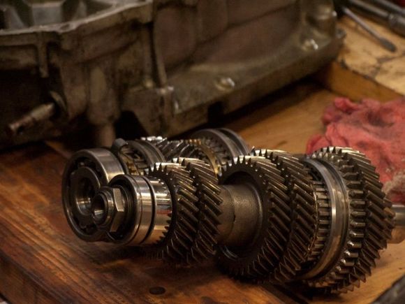 Rebuilt B16A tranny internals w/...
(Carbon Syncro's
New 2-3rd OE Syncro Sleeve set
New diff/shaft bearings)