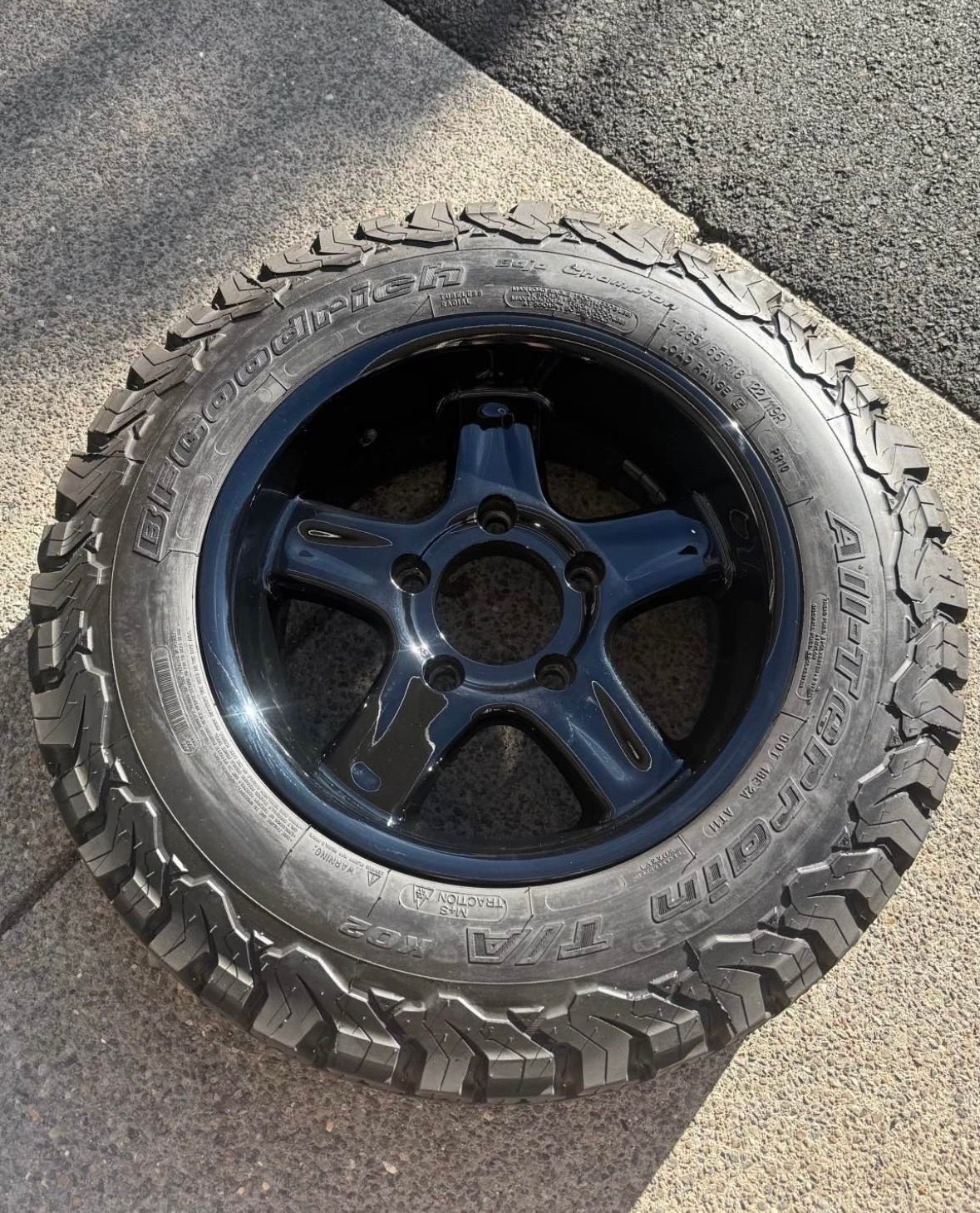 Wheels and Tires/Axles - Caradoc Alloy Wheel 18 X 9 Gloss Black - Used - All Years  All Models - Redmond, OR 97756, United States