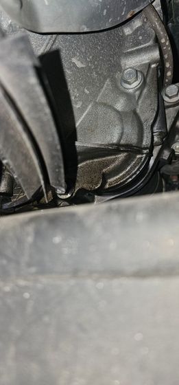 Oil seep transmission bell housing 