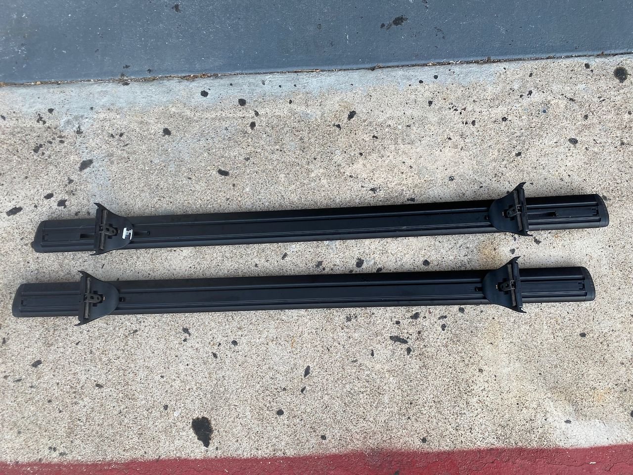 Miscellaneous - Thule WingBar EVO for Defender - Black - Used - 0  All Models - Coroonado, CA 92118, United States