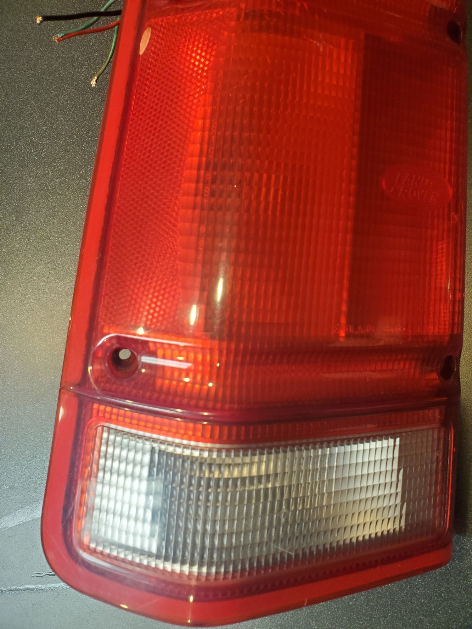 Lights - Early, 1998 Discovery 2 tail lights, red and white - Used - -1 to 2024  All Models - Lawrence Township, NJ 08648, United States