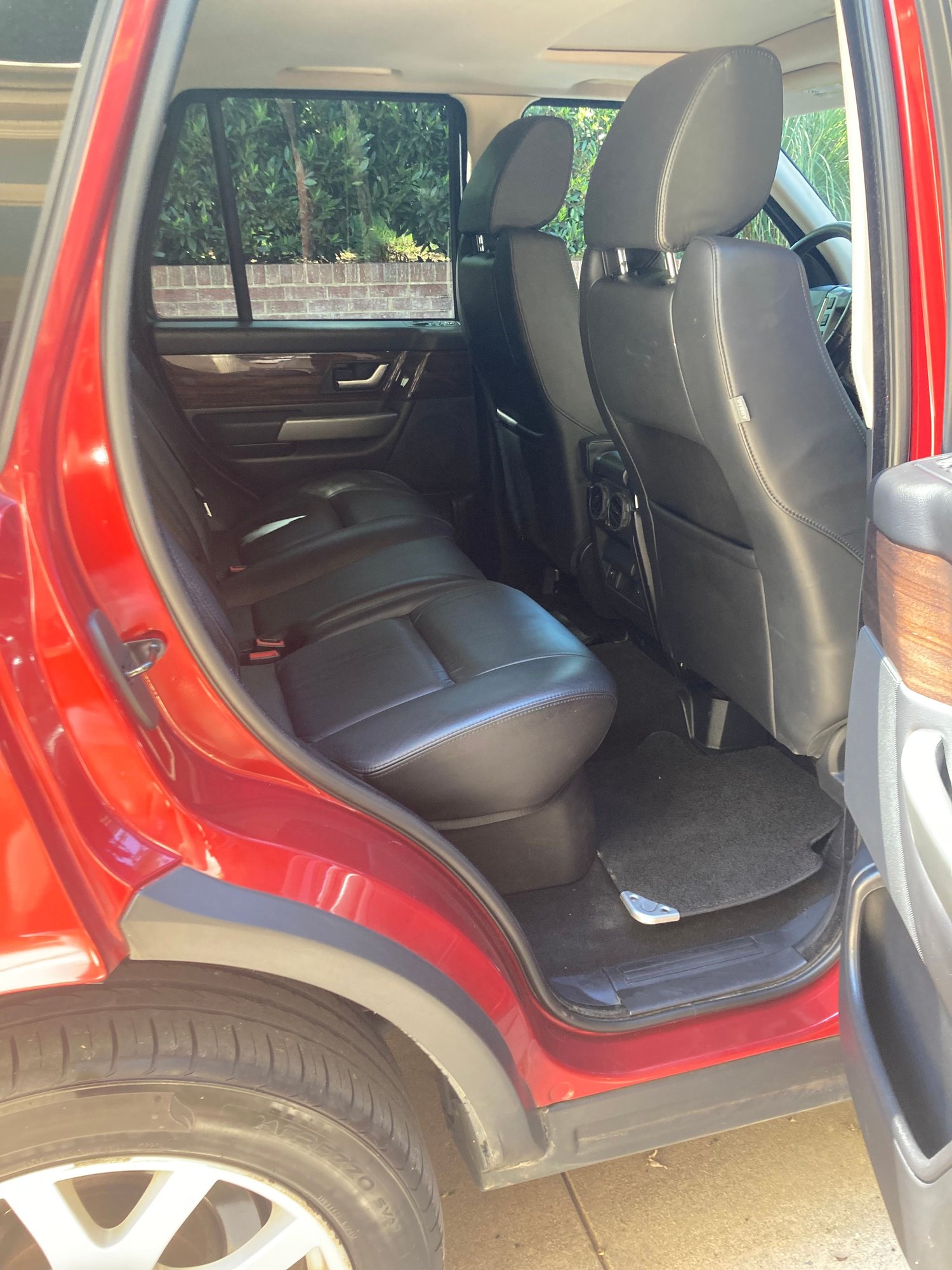 2008 Land Rover Range Rover Sport - 2008 Range Rover Sport HSE - Used - VIN SALSK254X8A126861 - 111,849 Miles - 4 cyl - 4WD - Automatic - SUV - Red - Roanoke, VA 24014, United States