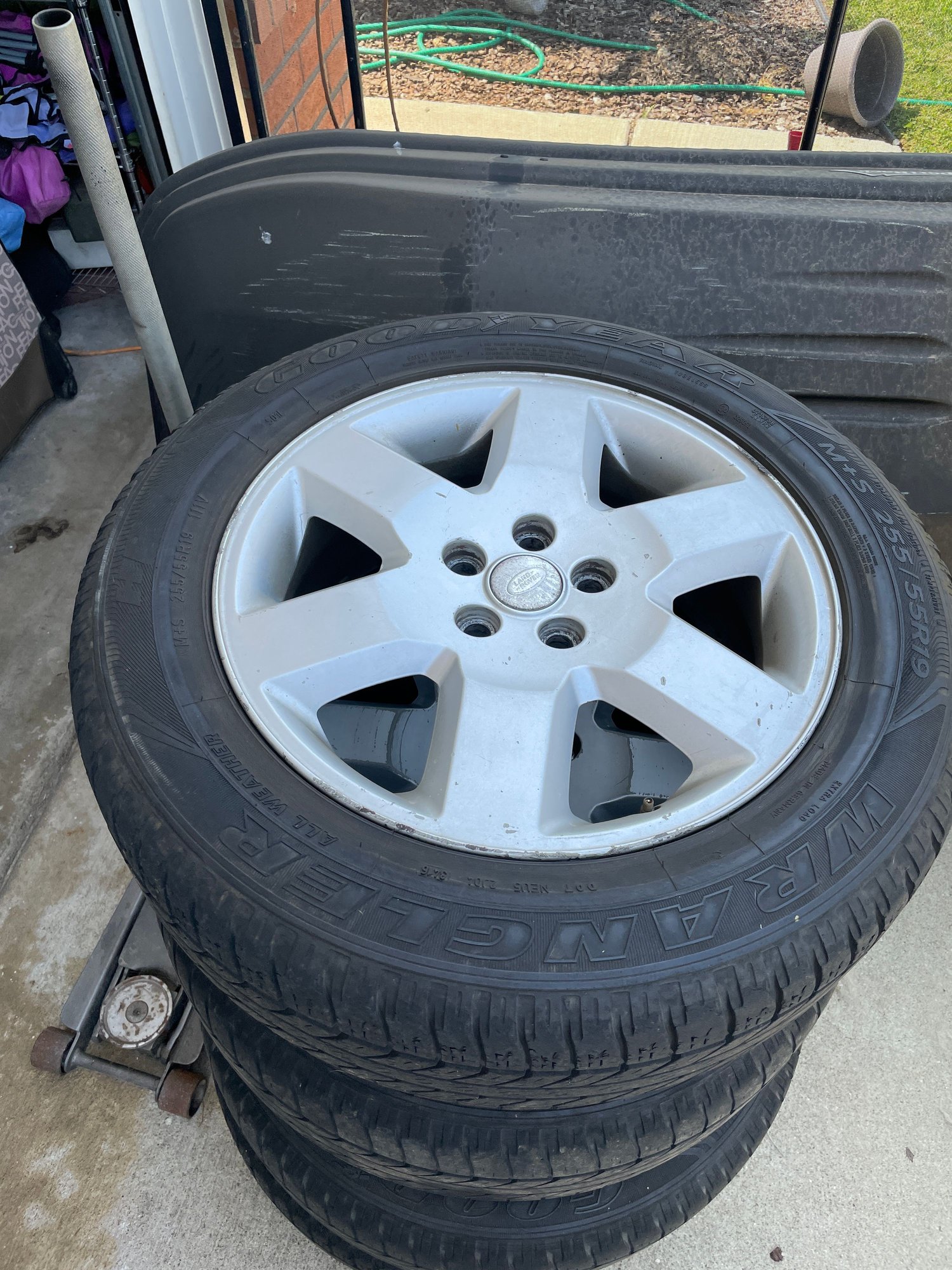 Wheels and Tires/Axles - LR3 19’s with 255/55/19 tires $140 - Used - 2005 to 2009 Land Rover LR3 - Riverside, CA 92504, United States