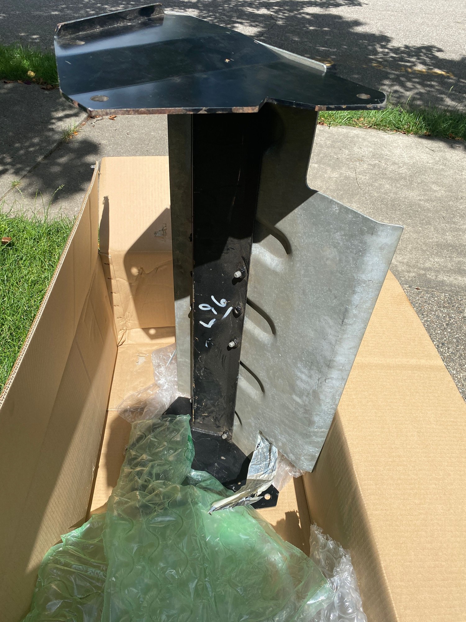 Exterior Body Parts - Safety Devices skid plate - New - 1993 to 1998 Land Rover Discovery - Medfield, MA 02179, United States