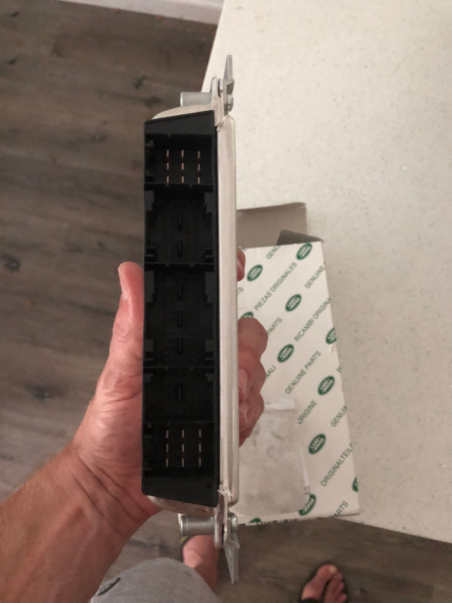 Engine - Electrical - Bosch NNN100460 genuine part ECU / ECM Module NIB 99-04 Discovery - New - 1999 to 2004 Land Rover Discovery - Austin, TX 78745, United States