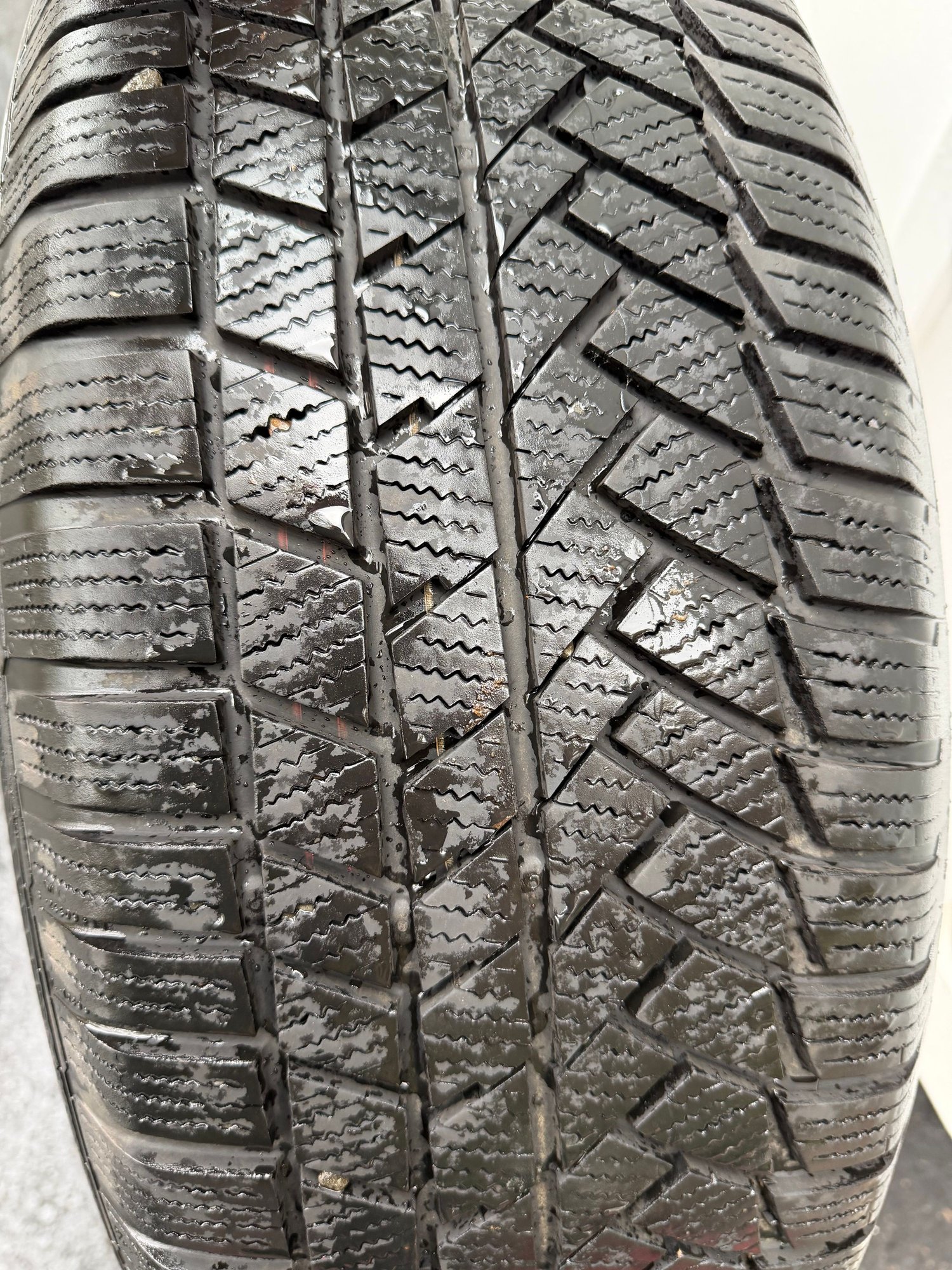 Wheels and Tires/Axles - 20" Wheels with Mounted Snow Tires - Used - 2020 to 2026 Land Rover Defender 110 - Basking Ridge, NJ 07920, United States