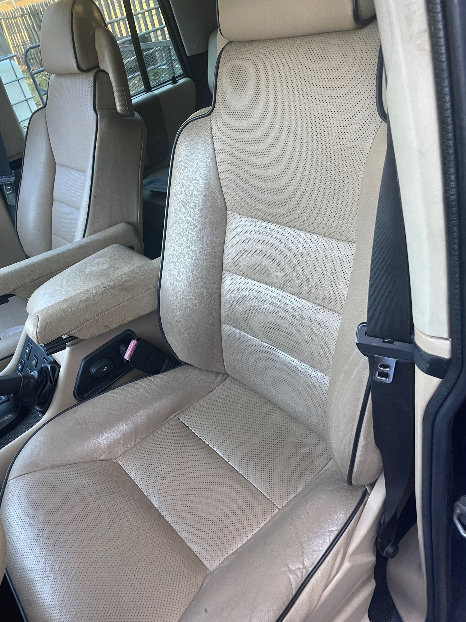 2004 Land Rover Discovery - 04 Disco 2; Needs engine work; lots of upgrades - Used - VIN SALTY19464A86 - 112,000 Miles - 8 cyl - 4WD - Automatic - SUV - Blue - Aiken, SC 29803, United States