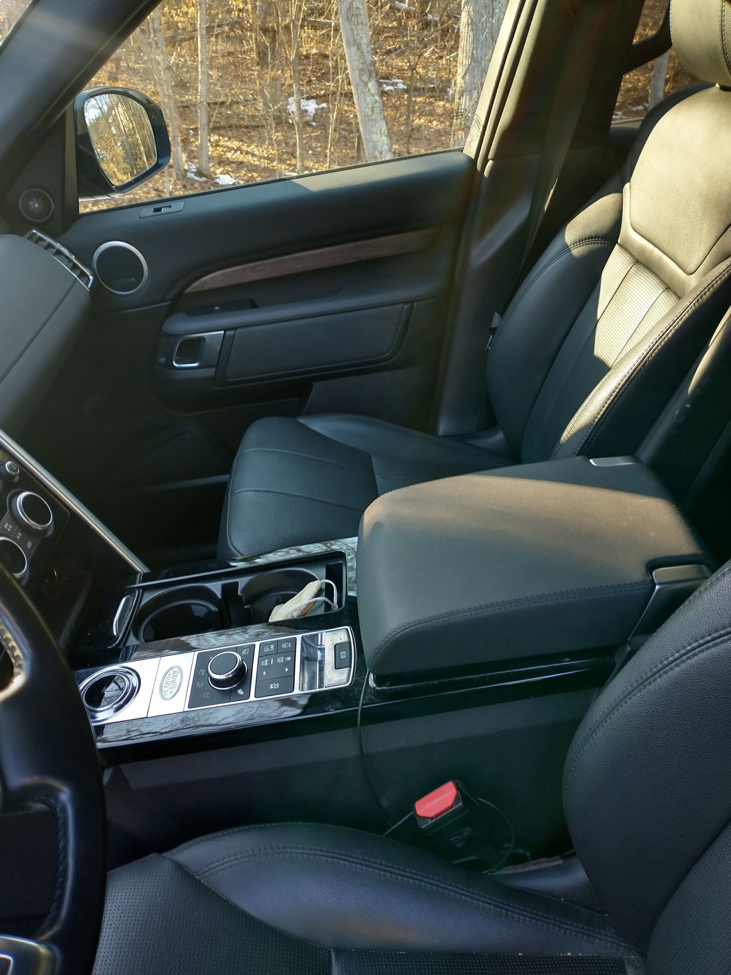 2017 Land Rover Discovery - 2017 Discovery V - Used - VIN SALRRBBK7HA 01051 - 61,000 Miles - 6 cyl - 4WD - SUV - Black - Smith Mountain Lake, VA 24184, United States