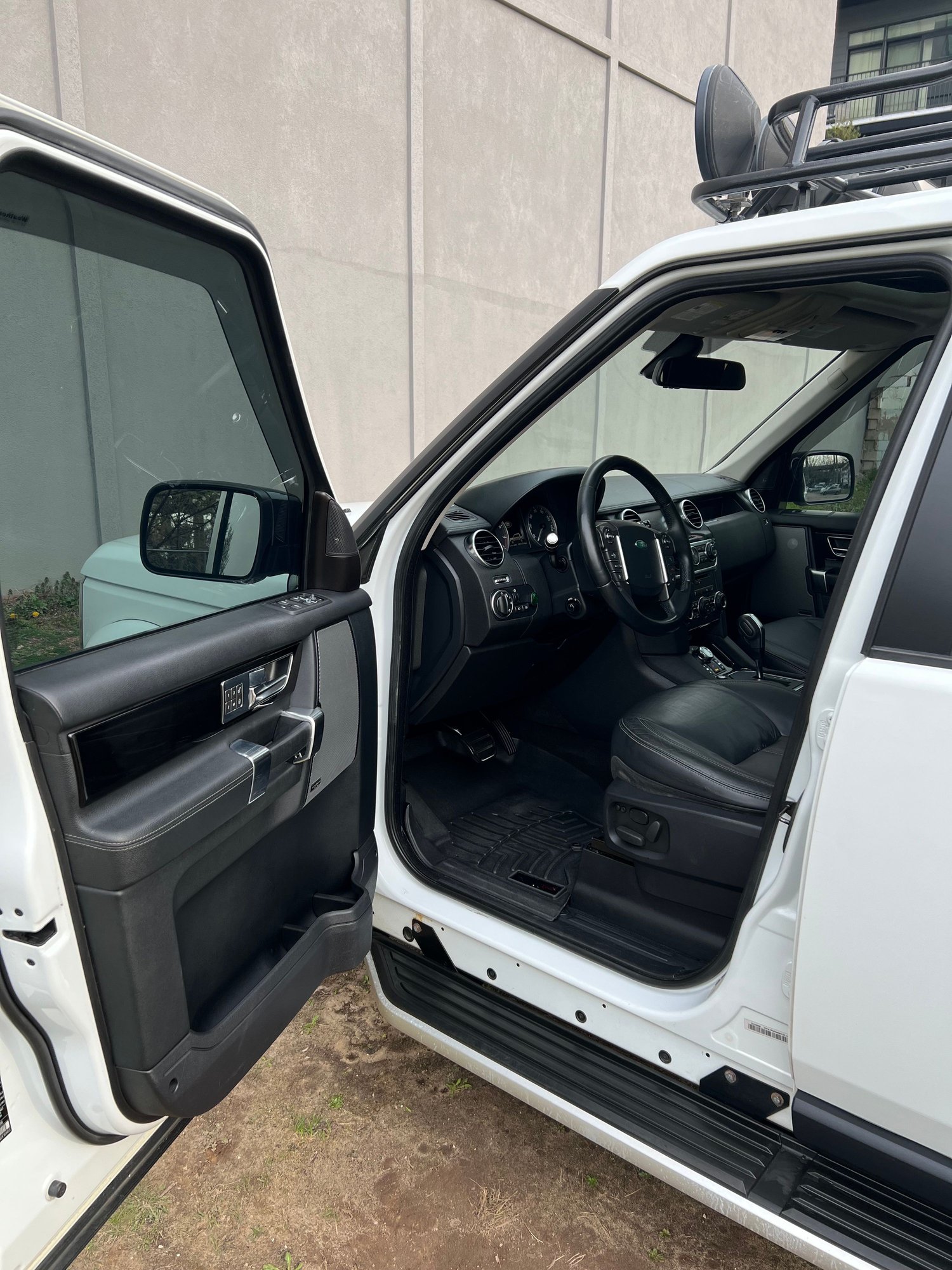 2012 Land Rover LR4 - 2012 Land Rover LR4 HSE - Used - VIN SALAK2D49CA646698 - 83,133 Miles - 8 cyl - AWD - Automatic - White - Jersey City, NJ 07302, United States