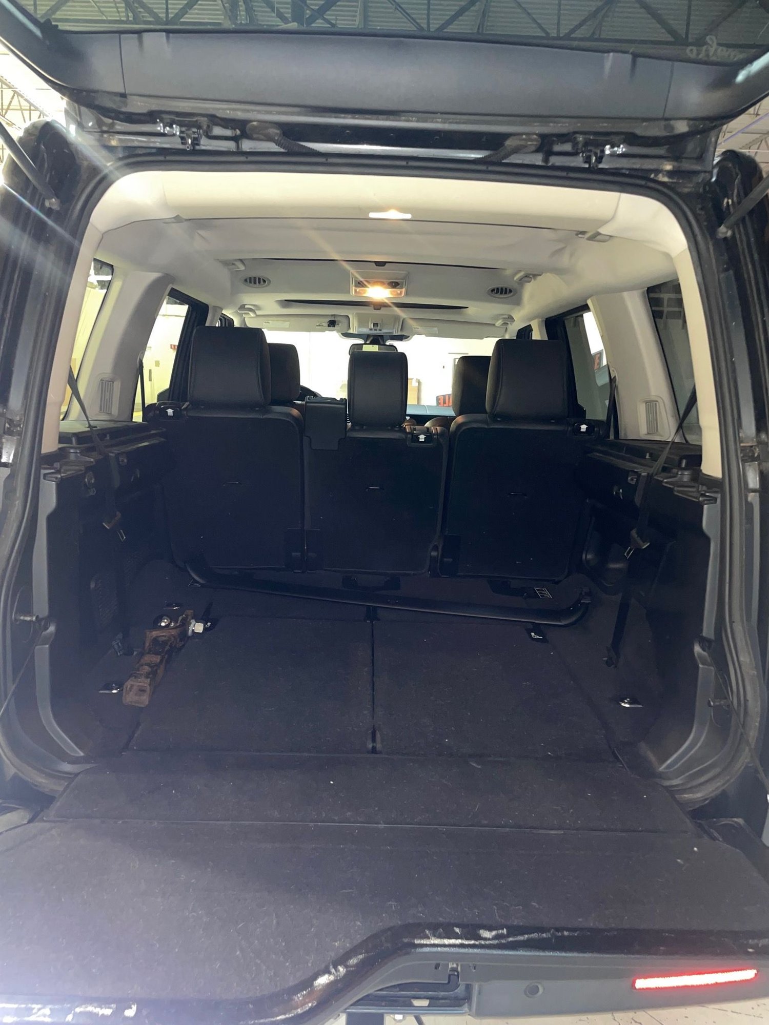 2014 Land Rover LR4 - Well Maintained 2014 LR4 HSE - 92,400 Miles - Used - VIN SALAG2V66EA729087 - 92,400 Miles - Automatic - Black - Charlotte, NC 28208, United States
