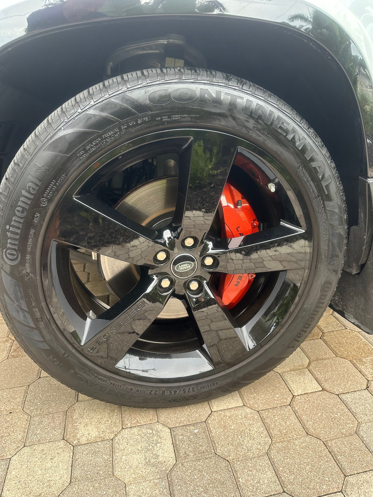 2021 Land Rover Defender - 2021 Defender 90X - Very low miles - Immaculate - Used - VIN SALEX6RU4M2052227 - 5,300 Miles - 6 cyl - SUV - Silver - Pompano Beach, FL 33062, United States