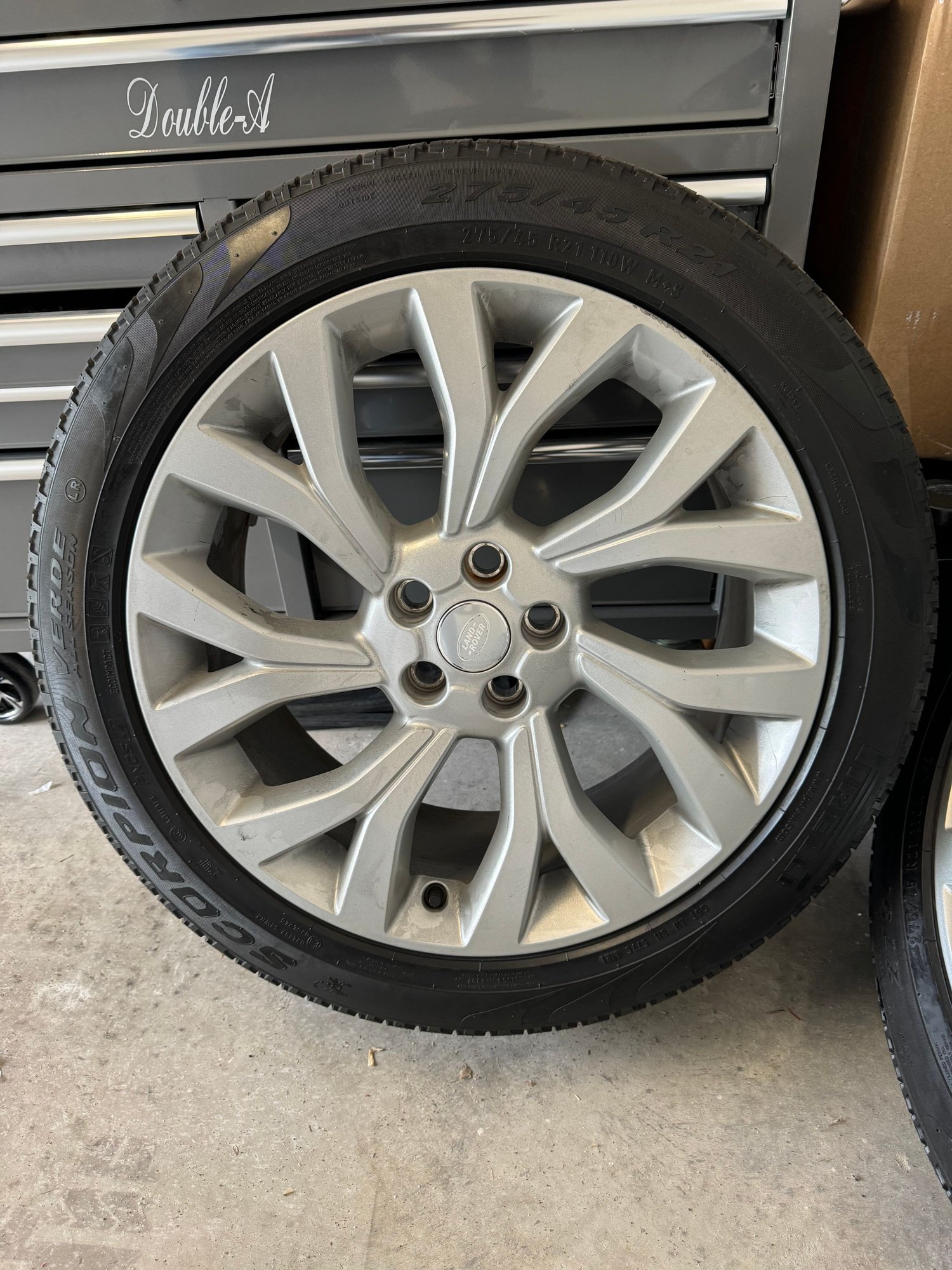 Wheels and Tires/Axles - Range Rover Rims with tires for sale - Used - -1 to 2025  All Models - Tampa, FL 33619, United States