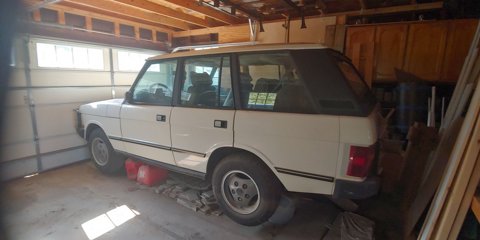 1989 Land Rover Range Rover - For Sale:  1989 Range Rover Classic - Used - VIN salhv1248ka379863 - 8 cyl - 4WD - Automatic - SUV - White - Sheboygan, WI 53081, United States