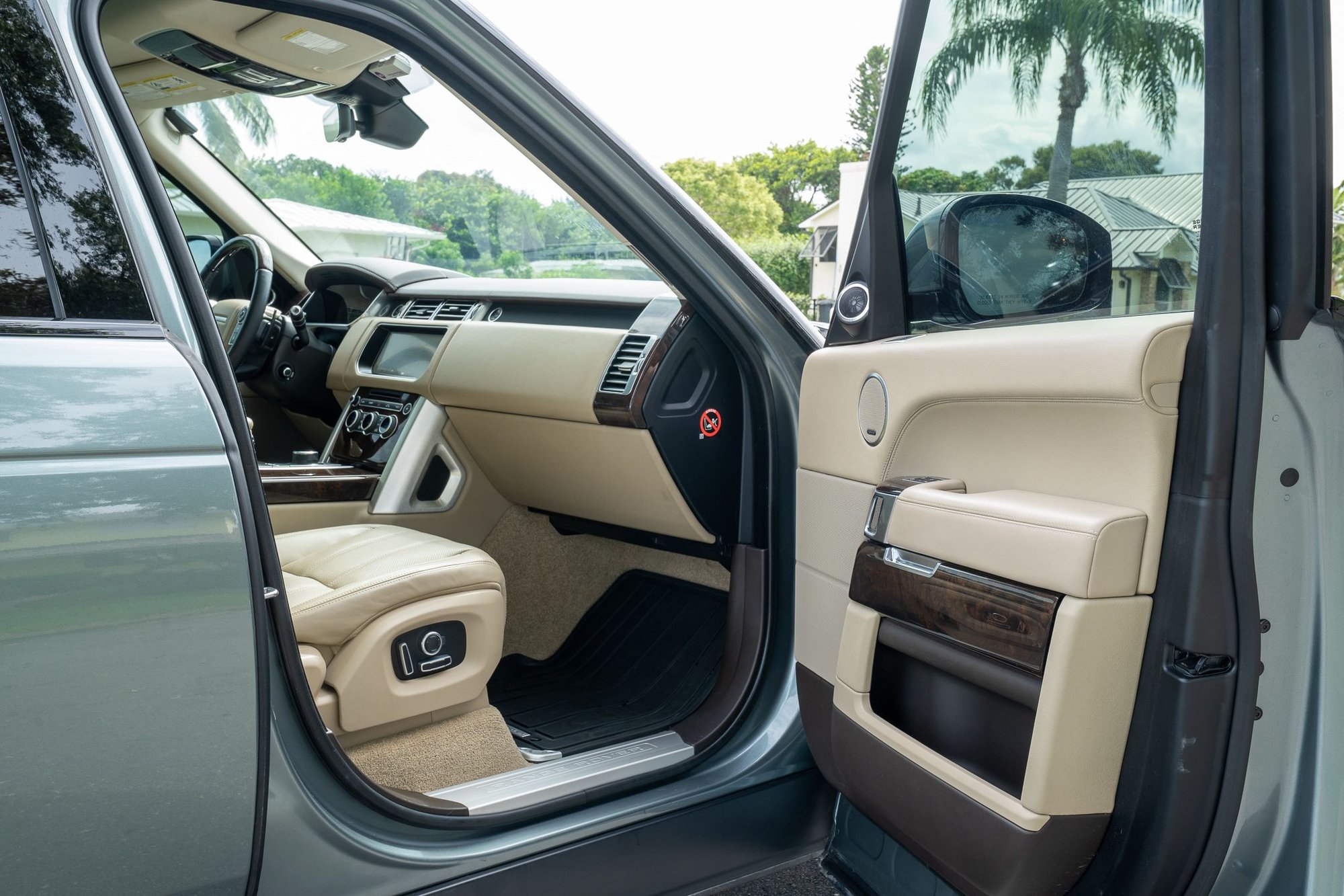2017 Land Rover Range Rover - 2017 Range Rover, Td6, CPO, high option car - Used - VIN SALGS2FK8HA341349 - Satellite Beach, FL 32937, United States