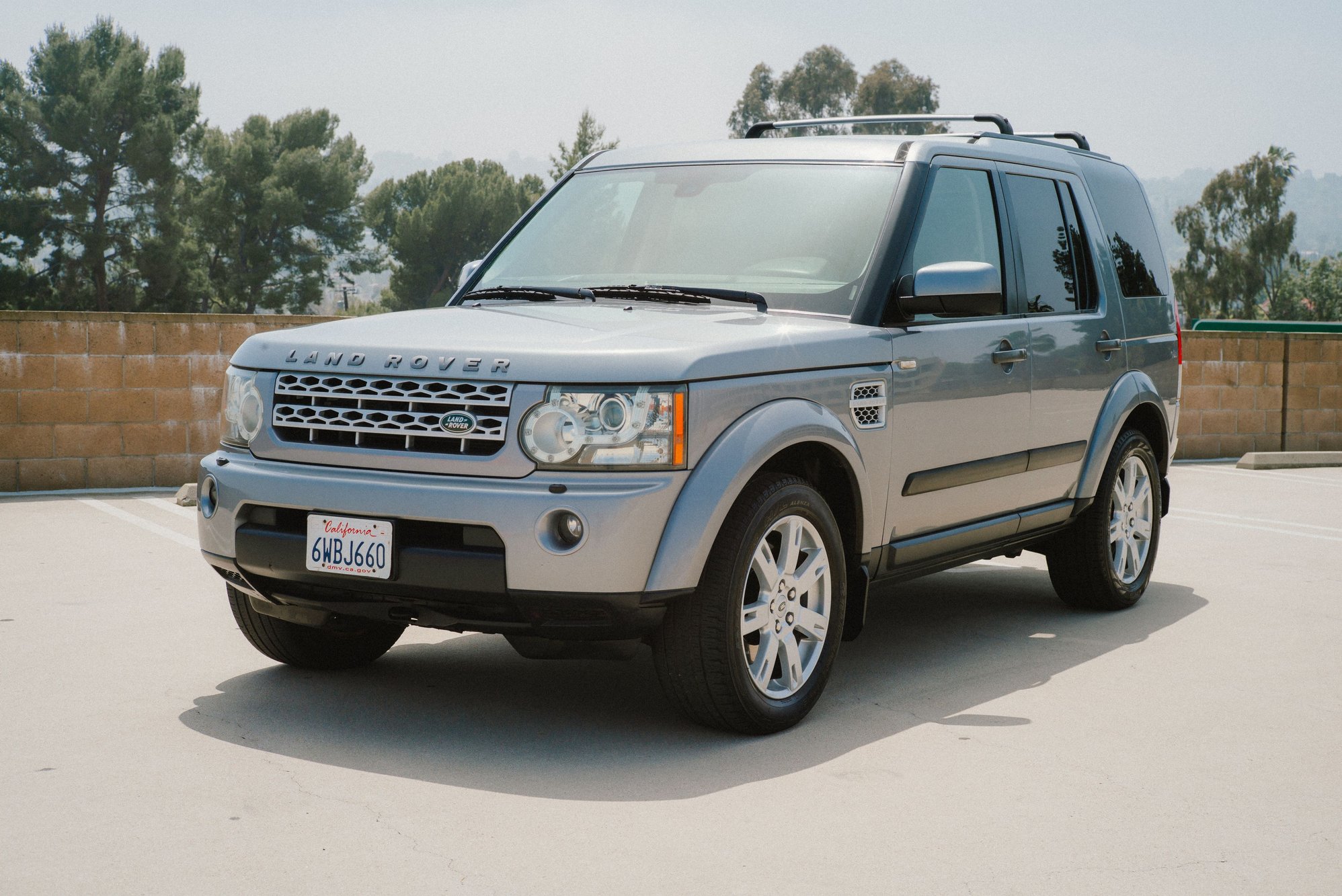 2012 Land Rover LR4 - 2012 LR4 - Super Clean! - Used - VIN SALAC2D43CA619784 - 175,900 Miles - 8 cyl - AWD - Automatic - SUV - Gray - Los Angeles, CA 91423, United States