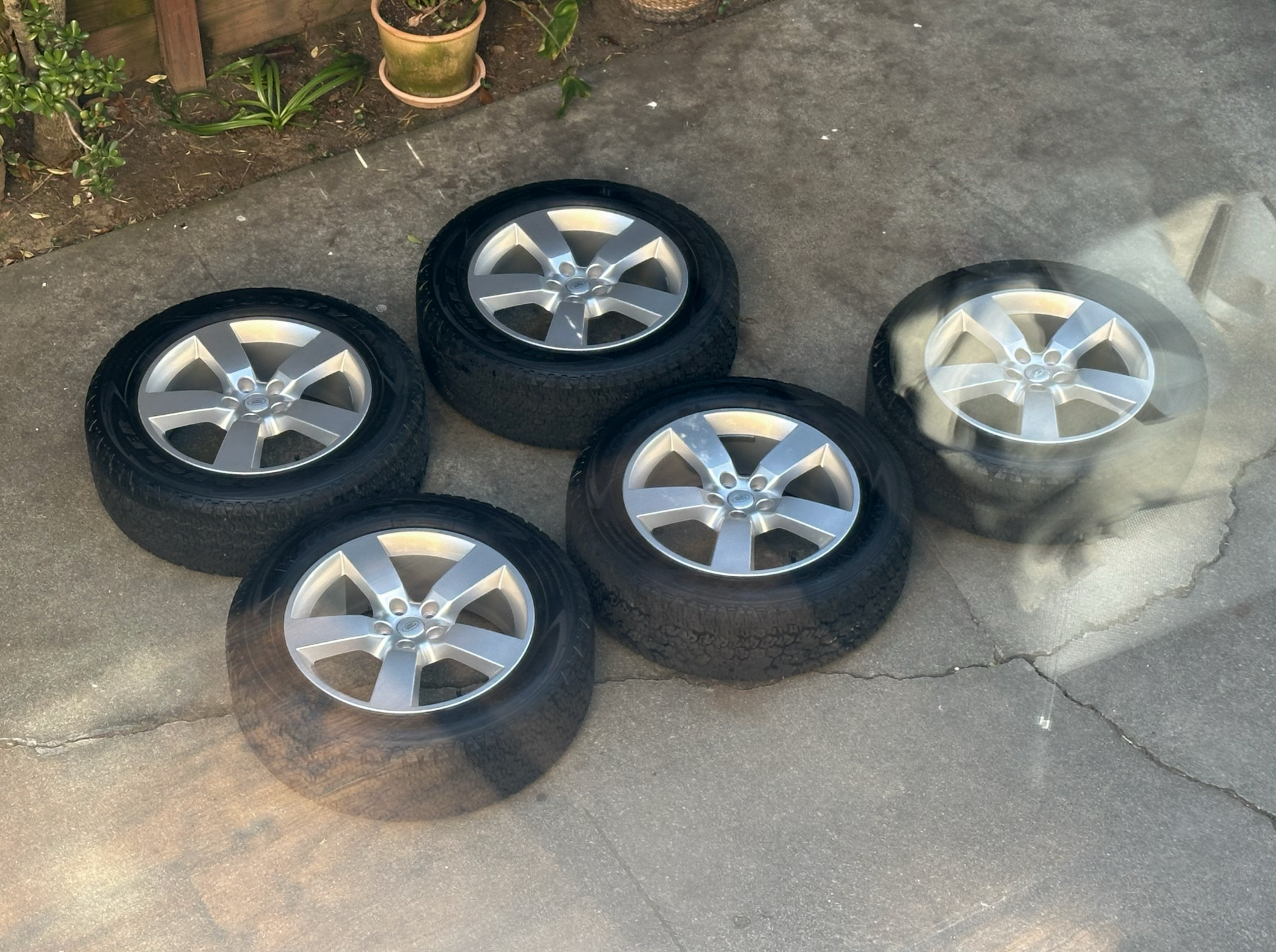 Wheels and Tires/Axles - [Five] Defender First Edition 20" Style 5098 with AT - Used - 2020 to 2027 Land Rover Defender - Burlingame, CA 94010, United States