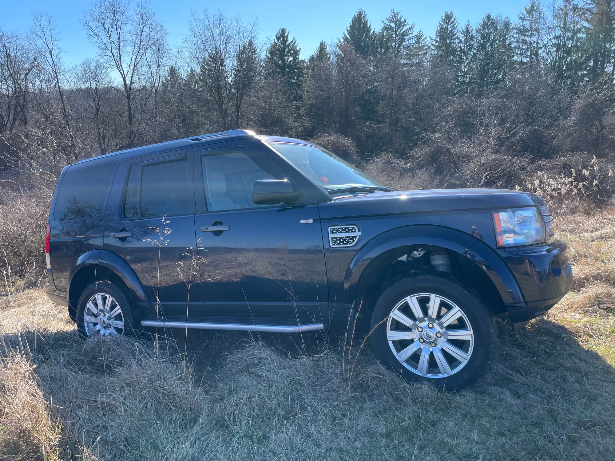 2013 Land Rover LR4 - Well Cared For 2013 Loire Blue L - Used - VIN SALFR2BG2DH365401 - 186,635 Miles - 8 cyl - AWD - Automatic - SUV - Blue - Pittsburgh, PA 15086, United States