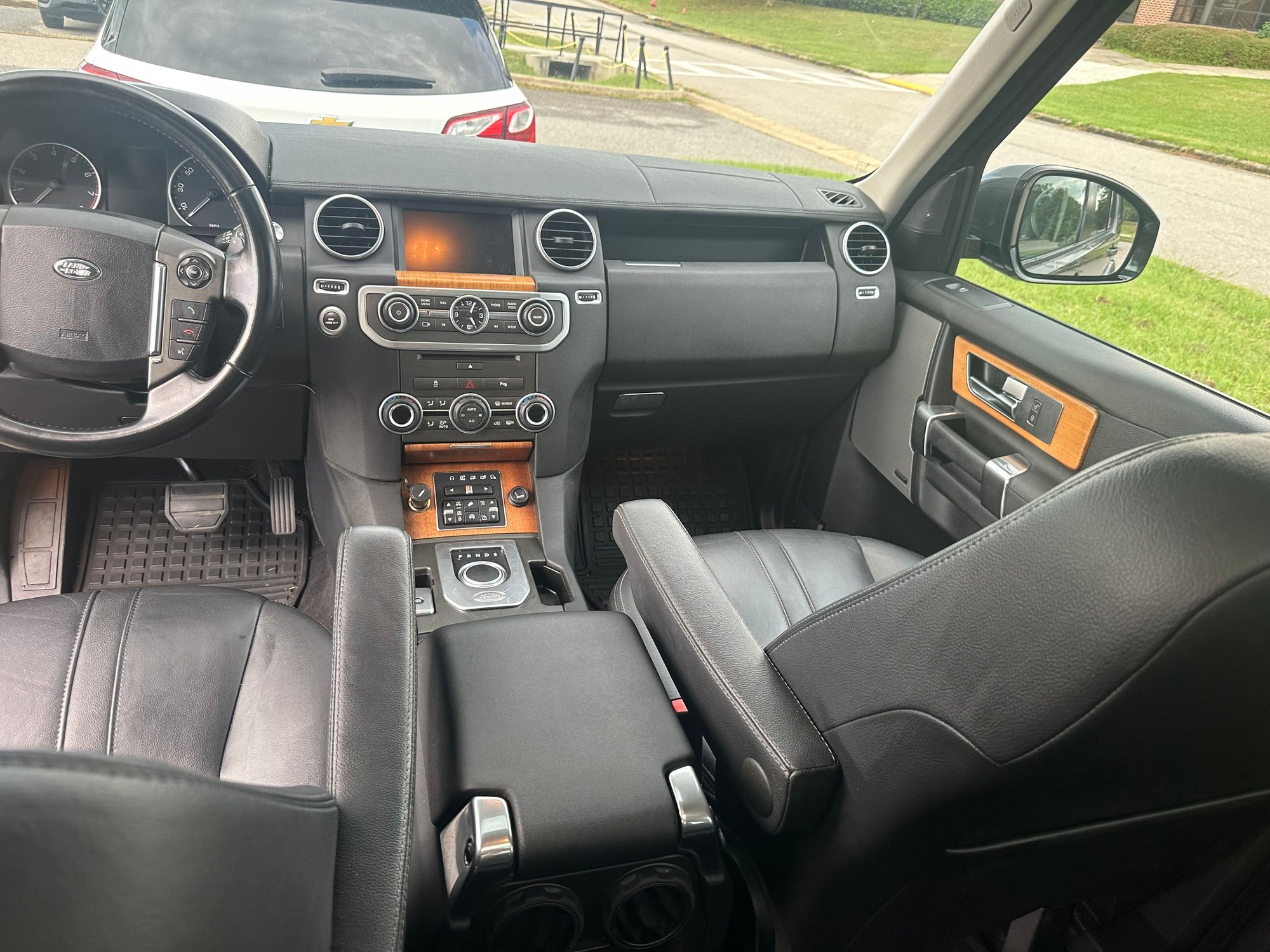 2015 Land Rover LR4 - 2015 LR4 W/ 500 miles on new engine - Used - VIN SALAG2V65FA761675 - 103,000 Miles - 6 cyl - 4WD - Automatic - SUV - Gray - Centerport, NY 11721, United States