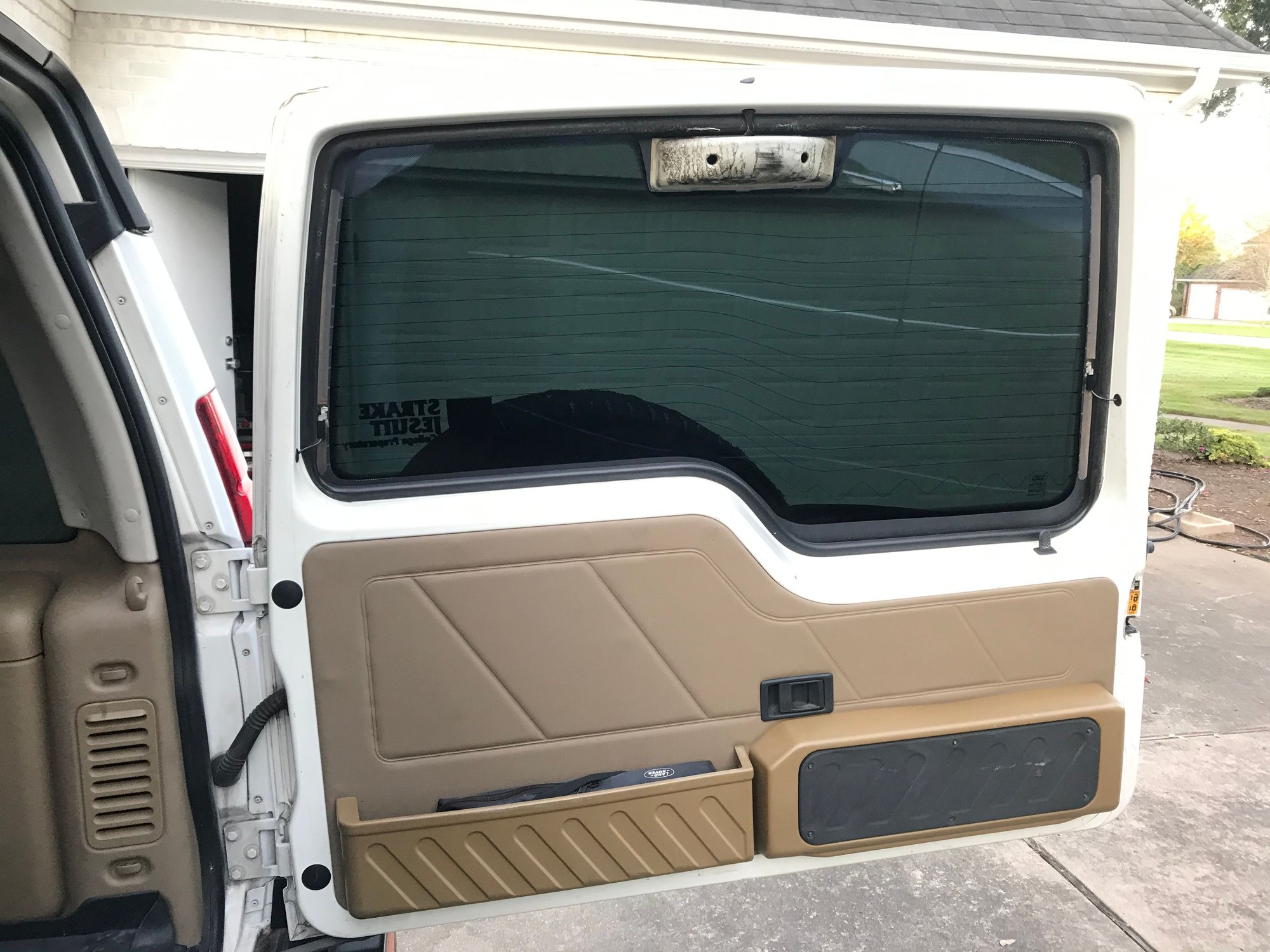 2002 Land Rover Discovery - Survivor 2002 Discovery SE II on frame restorations - Used - VIN SALTY12412A742781 - 241,174 Miles - 8 cyl - AWD - Automatic - SUV - White - Sugar Land, TX 77496, United States