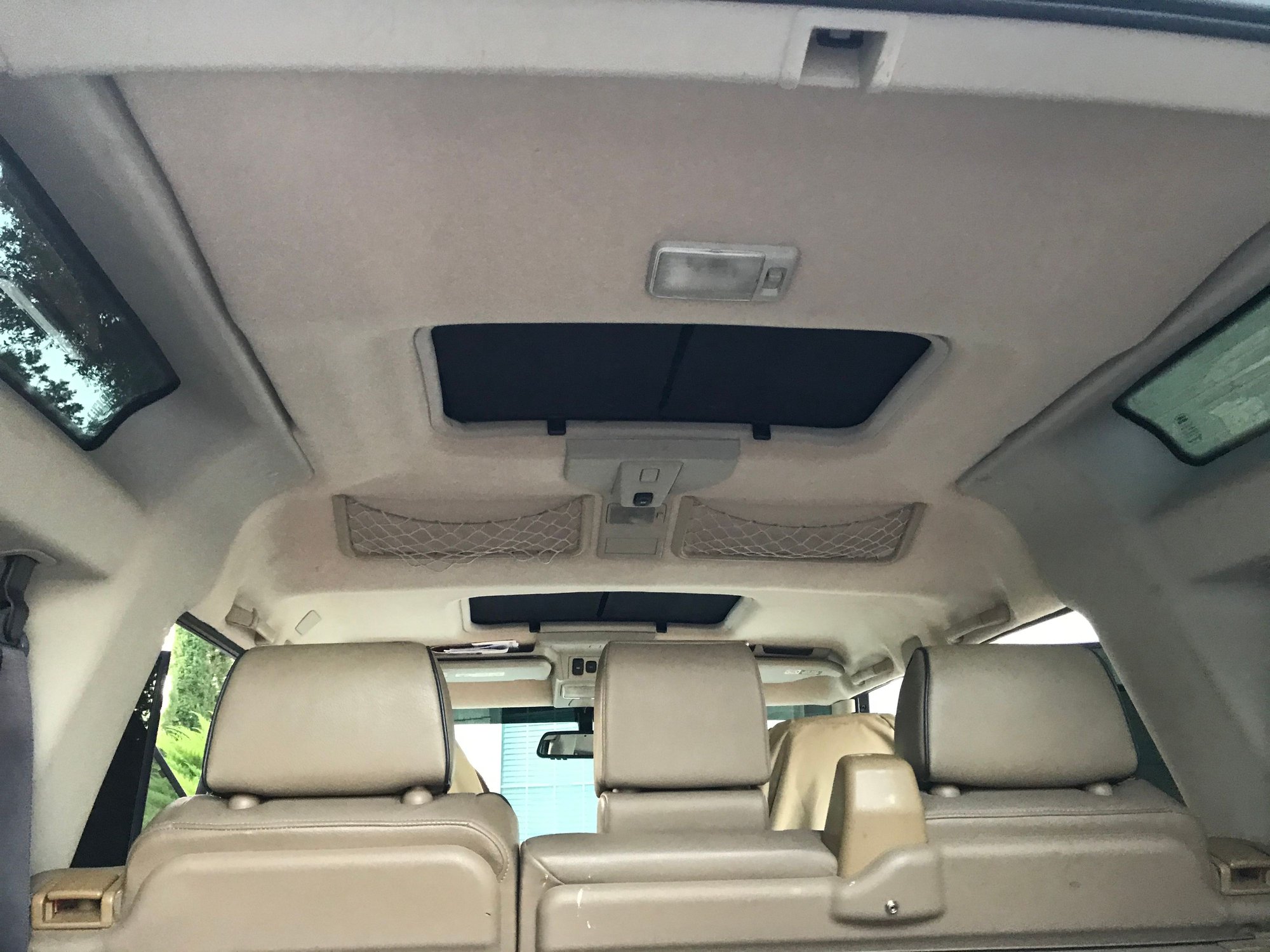 2002 Land Rover Discovery - Running Strong & Cool!!!! 2002 Discovery SE II Best Offer - Used - VIN SALTY12412A742781 - 248,774 Miles - 8 cyl - AWD - Automatic - SUV - White - Houston, TX 77496, United States