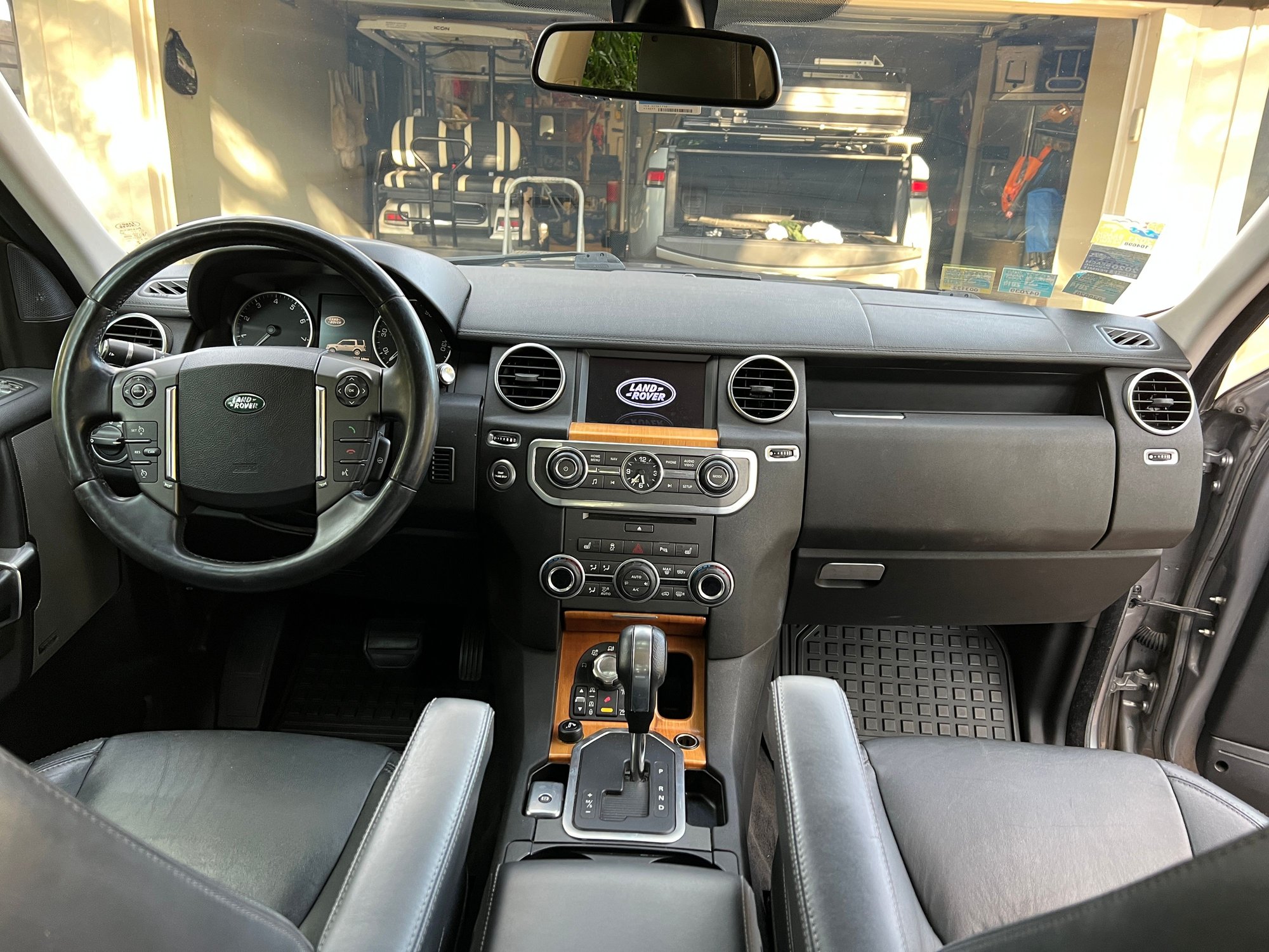 2012 Land Rover LR4 - Single owner 2012 LR4 HSE LUX V8 - Used - VIN SALAK2D4XCA630302 - 90,800 Miles - 8 cyl - 4WD - Automatic - SUV - Gray - Austin, TX 78703, United States