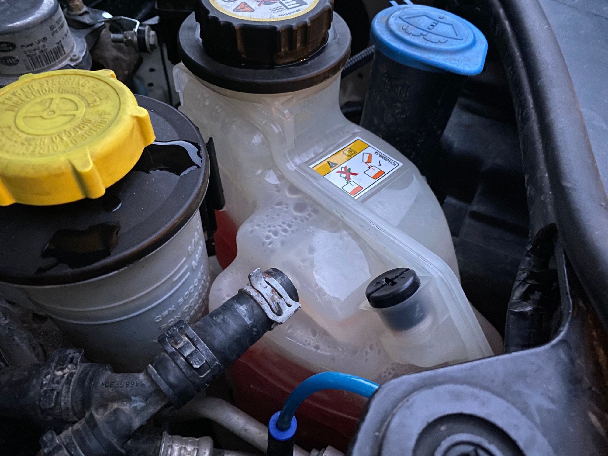LR3 Coolant Bleeding, expansion tank question Land Rover Forums