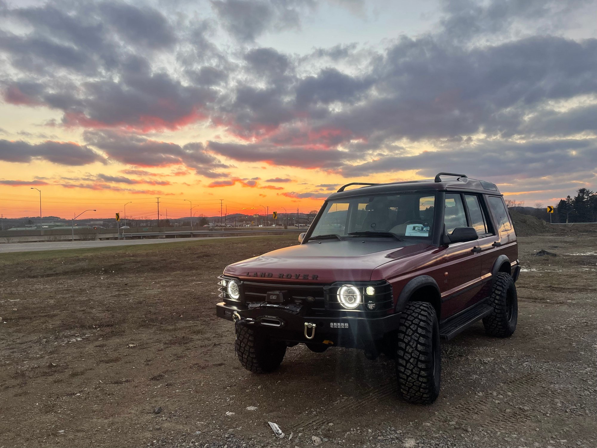 2001 Land Rover Discovery - 2001 Discovery 2 SE - Modified - Used - VIN SALTY12481A702020 - 119,500 Miles - 8 cyl - 4WD - Automatic - SUV - Red - Beaver, PA 15009, United States