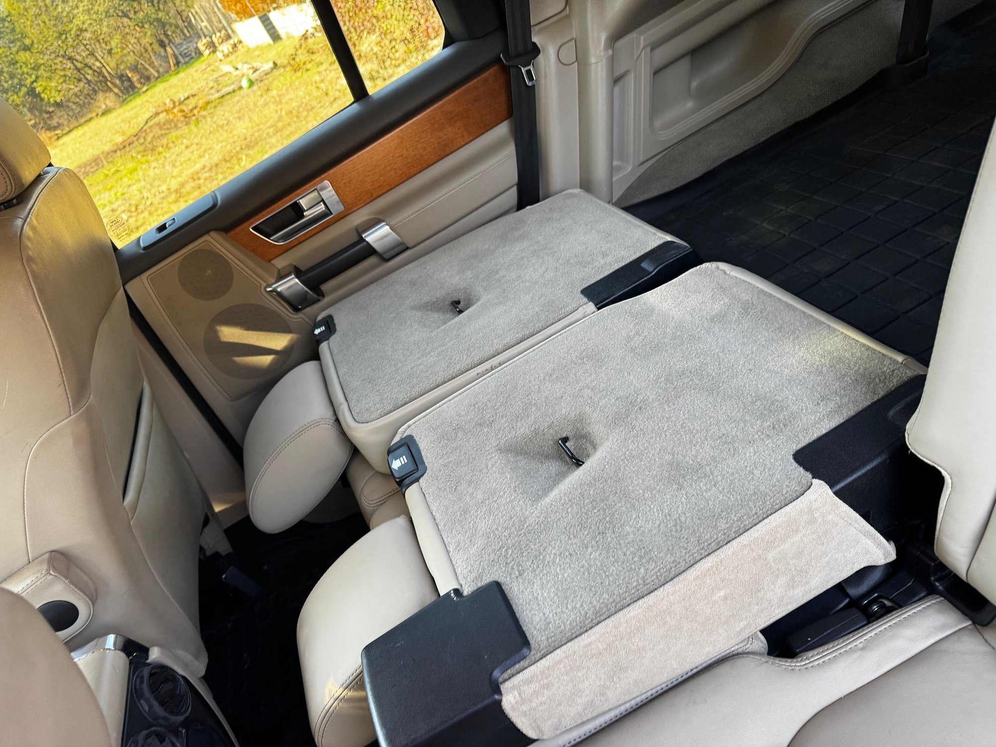 2012 Land Rover LR4 - 2012 lr4 hse - Used - VIN SALAK2D44CA620414 - 164,973 Miles - 8 cyl - AWD - Automatic - SUV - White - Salado, TX 76571, United States