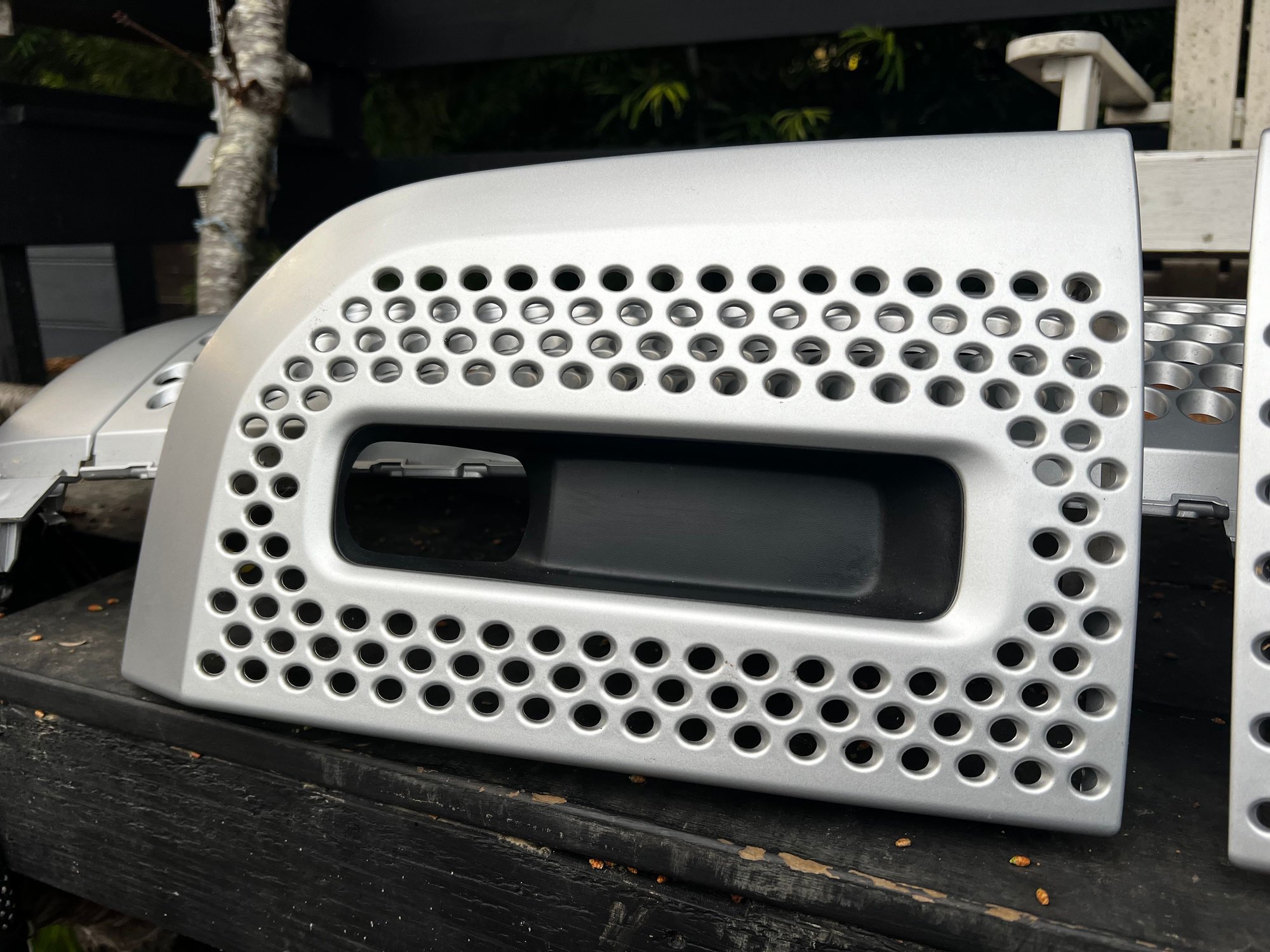 Miscellaneous - OEM Rear and Front bumpers from 2024 Defender 110 - Used - 2020 to 2025 Land Rover Defender - Mill Valley, CA 94941, United States