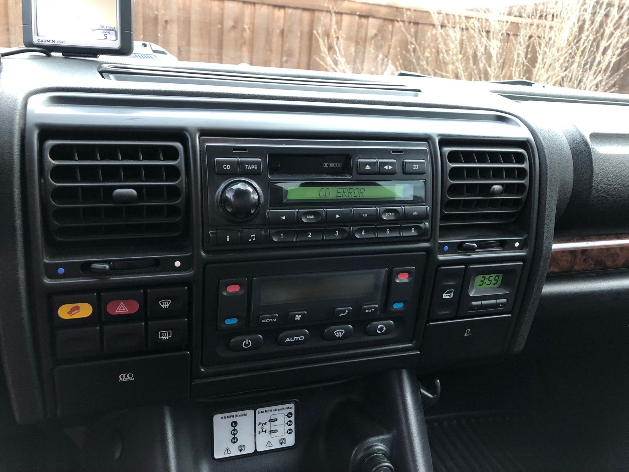2004 Land Rover Discovery - 2004 Land Rover Discovery SE - 155k Miles - Used - VIN SALTY19404A862421 - 155,073 Miles - 8 cyl - AWD - Automatic - SUV - Gray - Granbury, TX 76049, United States