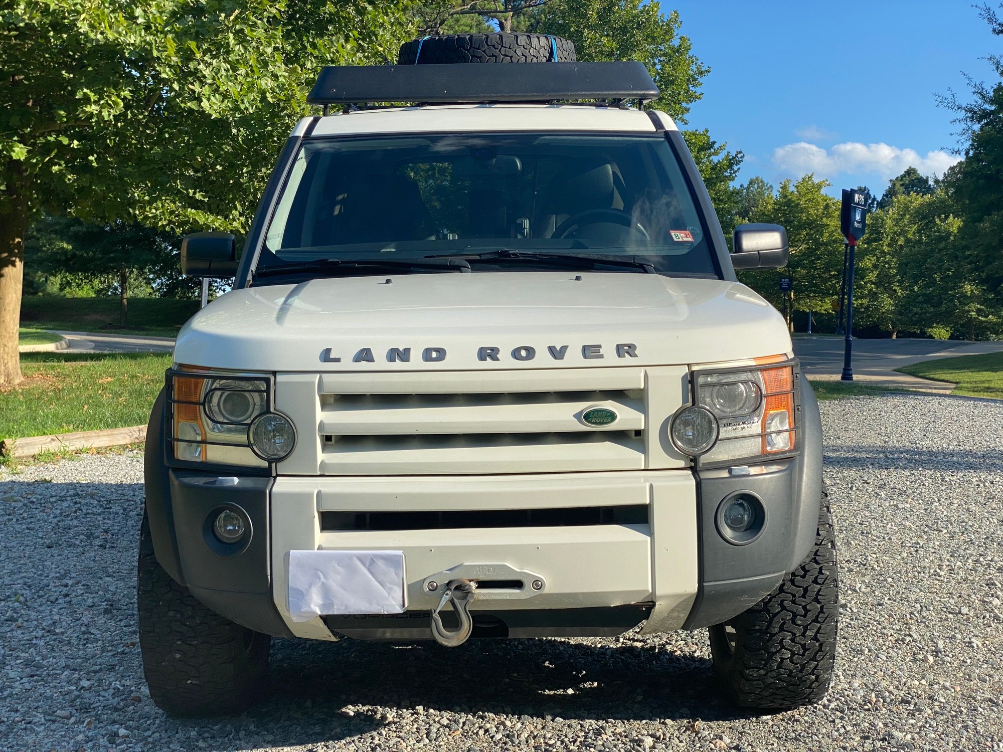 2005 Land Rover LR3 - 2005 lr3 for sale - Used - VIN SALAE24475A340500 - 185,462 Miles - 8 cyl - 4WD - Automatic - SUV - White - Richmond, VA 23229, United States