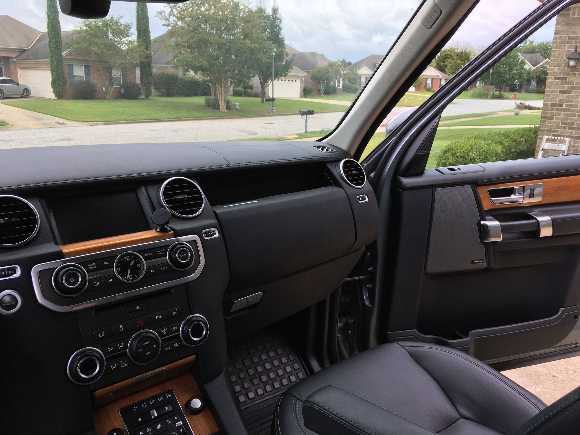 2014 Land Rover LR4 - 2014 Land Rover LR4 with Heavy Duty Pkg and Spare Carrier - Used - VIN SALAK2V66EA719626 - 94,900 Miles - 6 cyl - 4WD - Automatic - SUV - Gray - Montgomery, AL 36117, United States