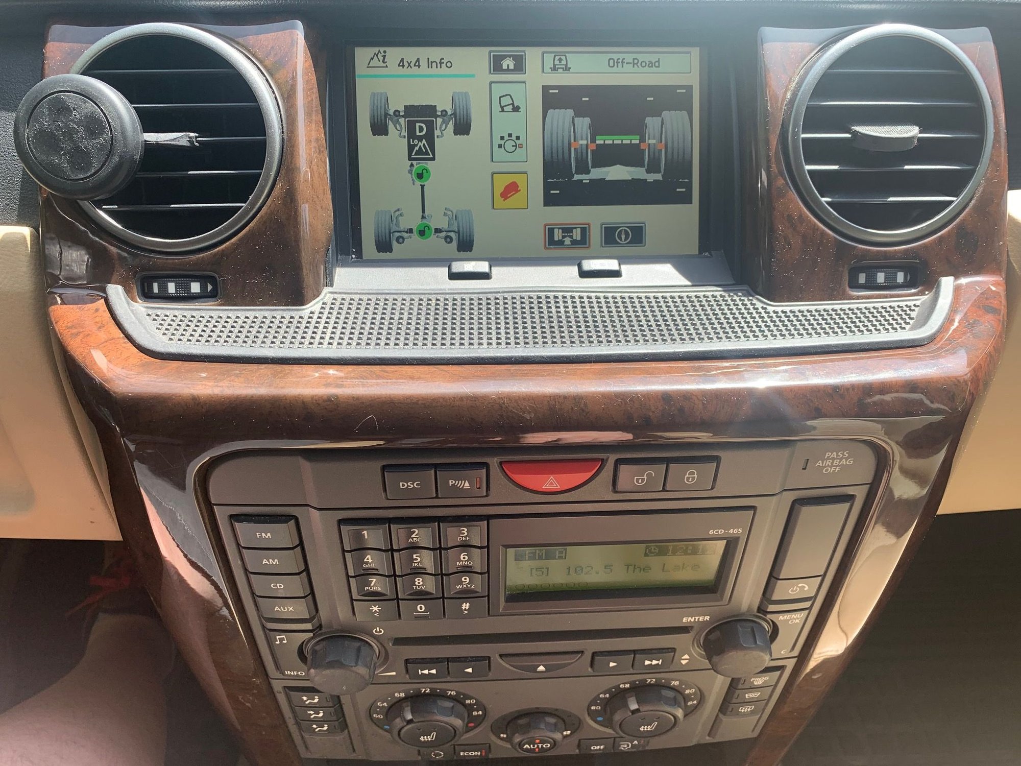 2006 Land Rover LR3 - 2006 LR3 HSE 7-seater - HD package (locking Diff) - 173K miles - Asheville NC - Used - VIN salag25426a352127 - 173,200 Miles - 8 cyl - 4WD - Automatic - SUV - Silver - Asheville, NC 28739, United States