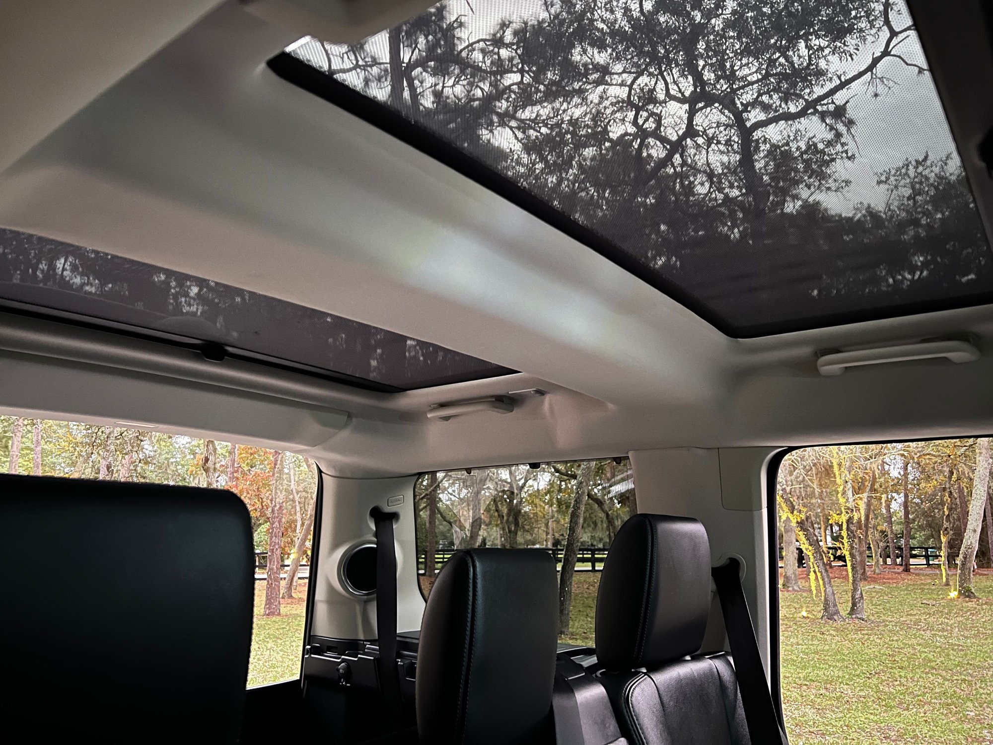 2012 Land Rover LR4 - Clean 2012 LR4 HSE - Used - VIN SALAG2D4XCA622279 - 106,800 Miles - 8 cyl - 4WD - Automatic - SUV - Black - Daytona Beach, FL 32174, United States