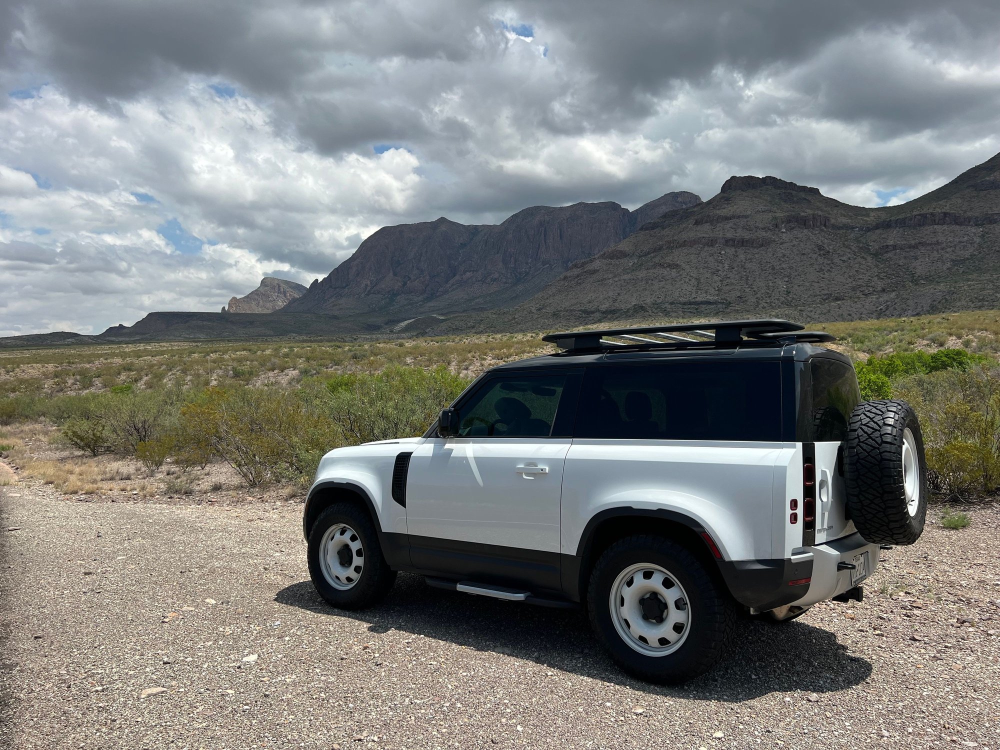 2023 Land Rover Defender - 2023 Defender 90S Get it today! - Used - VIN SALEJ6EX1P2110154 - 5,100 Miles - 4 cyl - 4WD - Automatic - SUV - White - Austin, TX 78738, United States