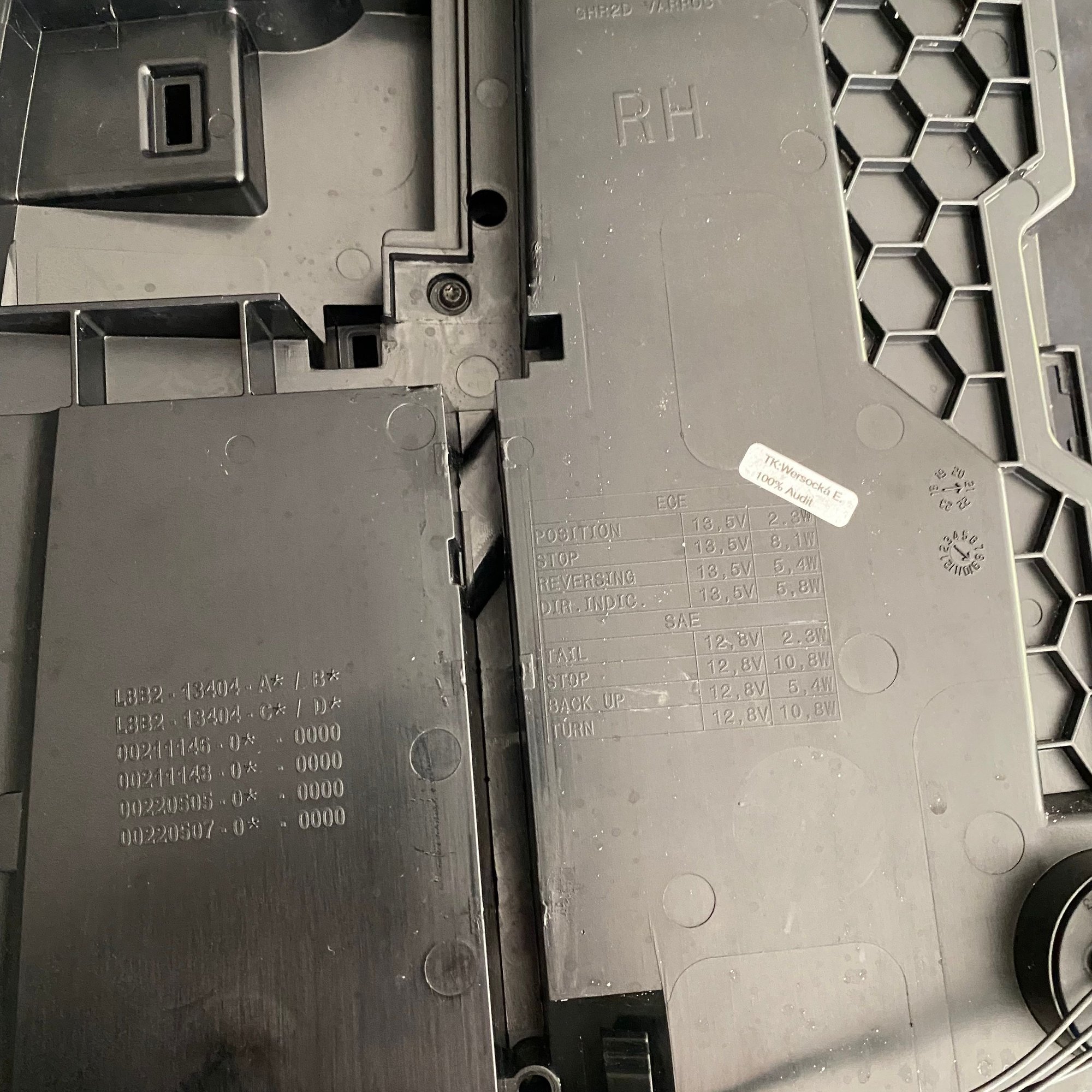 Lights - 2022 Defender tail lights - Used - 2020 to 2023 Land Rover Defender - Lorton, VA 22079, United States