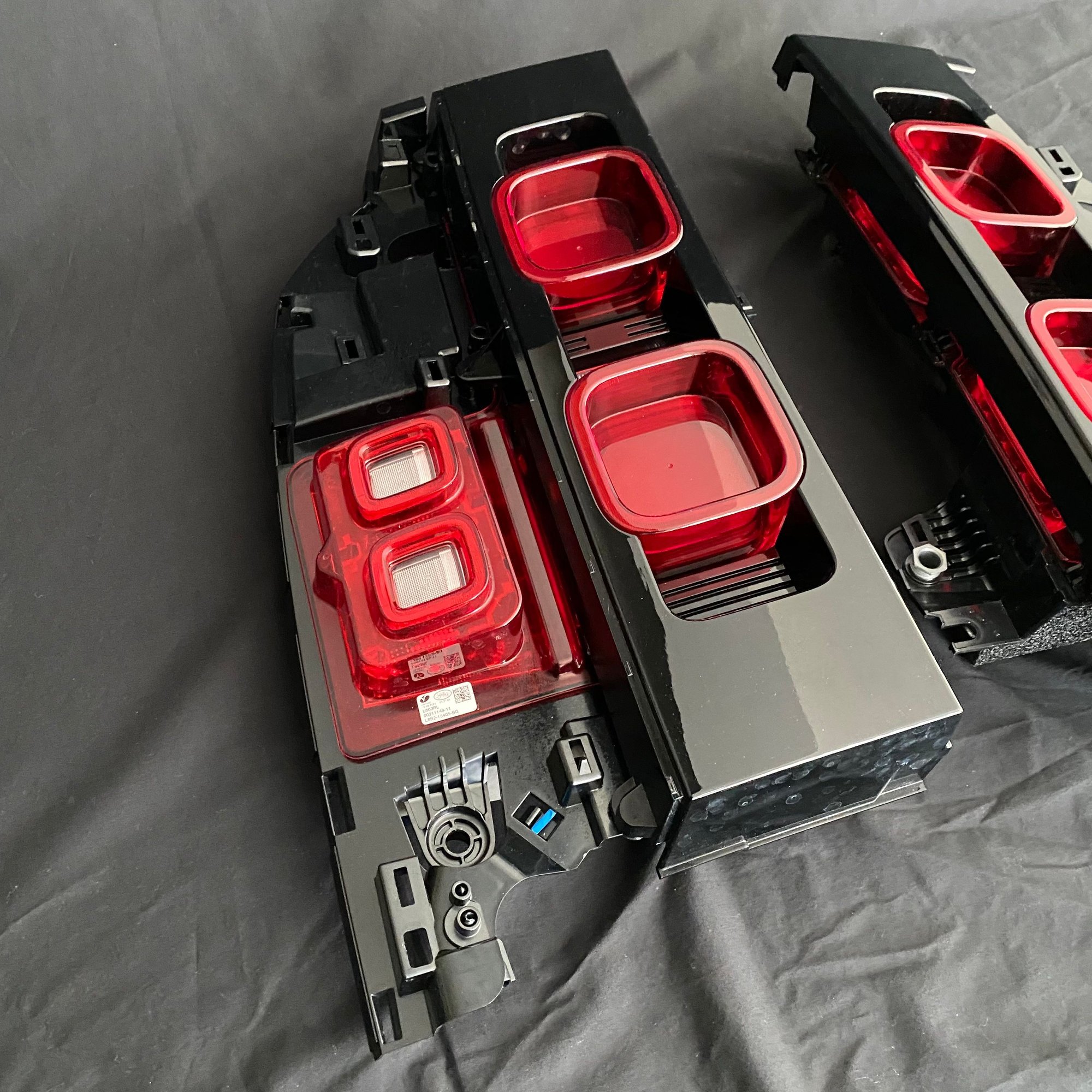 Lights - 2022 Defender tail lights - Used - 2020 to 2023 Land Rover Defender - Lorton, VA 22079, United States