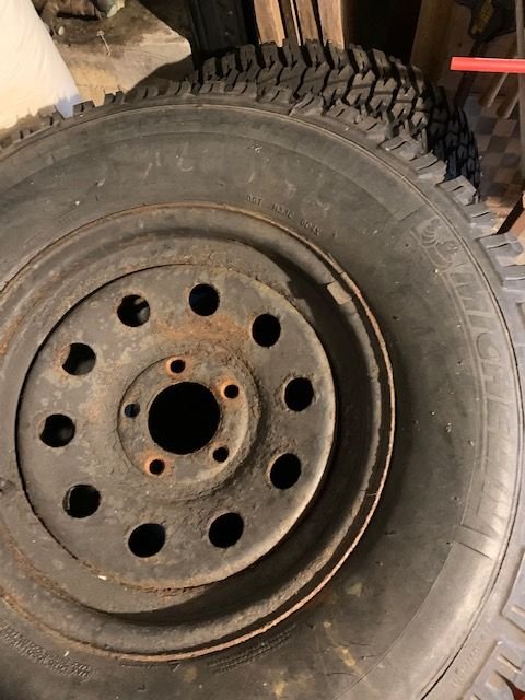 Wheels and Tires/Axles - Discovery II Steel Wheels + Centrecaps - Used - 2000 to 2004 Land Rover Discovery - Carmel, NY 10512, United States