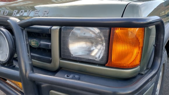 Without headlight guard on