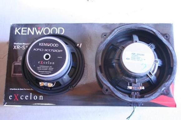 Kenwood Excelon  6 3/4 full size next to factory LR3/Harmon 6 1/2.
