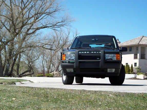 kinda want to take the grill guard off but, it adds to the style and its a PAIN to take off.